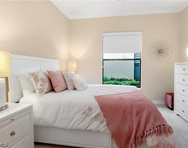 6564 Roma Way - Photo Thumbnail 14