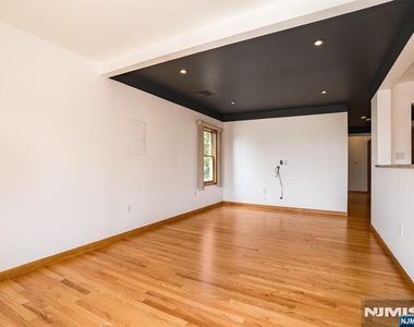 102 Hedden - Photo Thumbnail 8