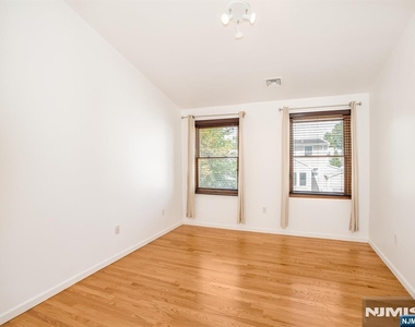 102 Hedden - Photo Thumbnail 18