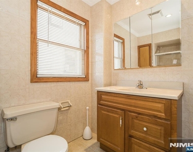 102 Hedden - Photo Thumbnail 17