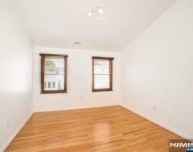 102 Hedden - Photo Thumbnail 19