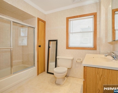 102 Hedden - Photo Thumbnail 16
