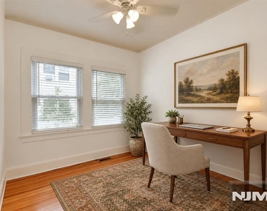 69 Montclair - Photo Thumbnail 14