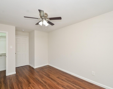 6425 Sidney Street - Photo Thumbnail 12