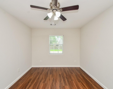 6425 Sidney Street - Photo Thumbnail 4