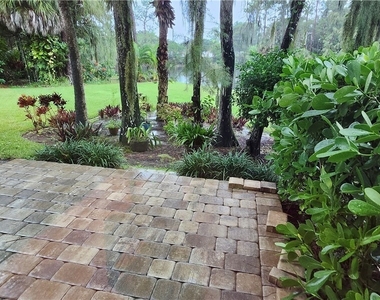1025 Foxfire Lane - Photo Thumbnail 17