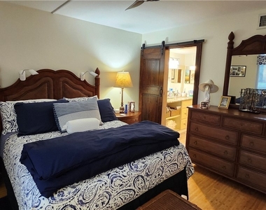 1025 Foxfire Lane - Photo Thumbnail 9