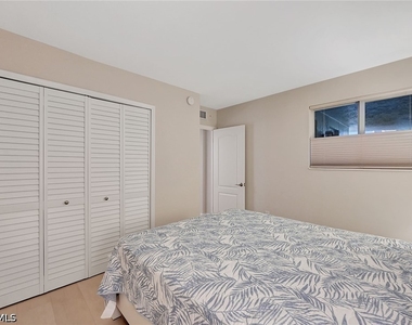 1300 Gulf Shore Boulevard N - Photo Thumbnail 19