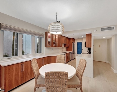 1300 Gulf Shore Boulevard N - Photo Thumbnail 7