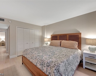 1300 Gulf Shore Boulevard N - Photo Thumbnail 16