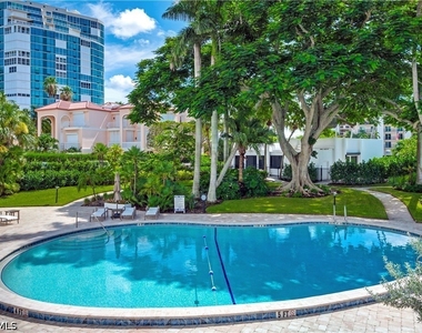 3951 Gulf Shore Boulevard N - Photo Thumbnail 3