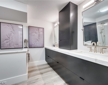 3951 Gulf Shore Boulevard N - Photo Thumbnail 12