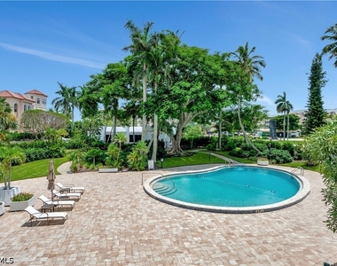 3951 Gulf Shore Boulevard N - Photo Thumbnail 17
