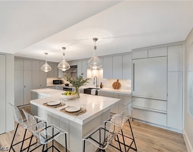 3951 Gulf Shore Boulevard N - Photo Thumbnail 10