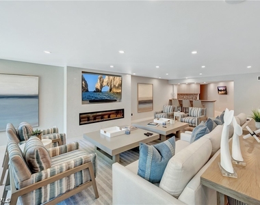 3951 Gulf Shore Boulevard N - Photo Thumbnail 18