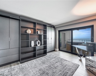 3951 Gulf Shore Boulevard N - Photo Thumbnail 14