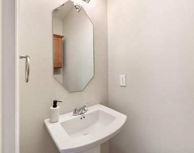 4206 Darter Street - Photo Thumbnail 19
