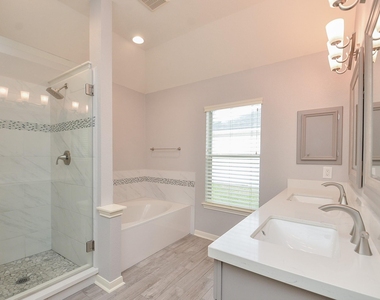 4226 Windy Chase Lane - Photo Thumbnail 4