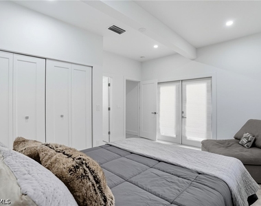 5122 Starfish Avenue - Photo Thumbnail 16