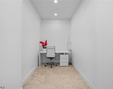 5122 Starfish Avenue - Photo Thumbnail 14
