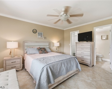 201 Quail Forest Boulevard - Photo Thumbnail 10