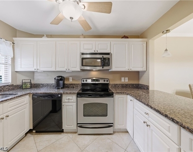 201 Quail Forest Boulevard - Photo Thumbnail 7