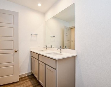 7823 Elm Birch Lane - Photo Thumbnail 4