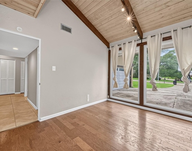 23610 Creekview Drive - Photo Thumbnail 16