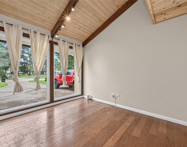 23610 Creekview Drive - Photo Thumbnail 15