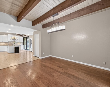 23610 Creekview Drive - Photo Thumbnail 9