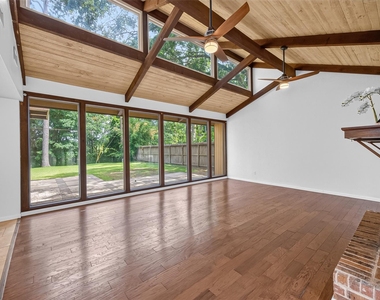 23610 Creekview Drive - Photo Thumbnail 8