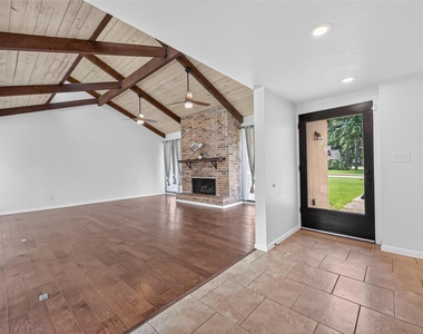 23610 Creekview Drive - Photo Thumbnail 4