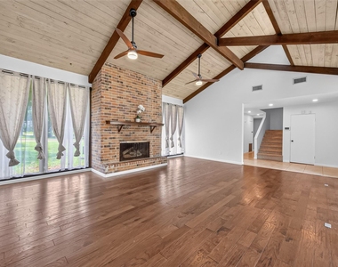 23610 Creekview Drive - Photo Thumbnail 6