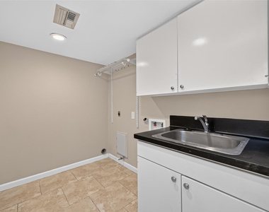 23610 Creekview Drive - Photo Thumbnail 17