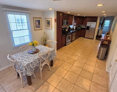 190 Stevens - Photo Thumbnail 1