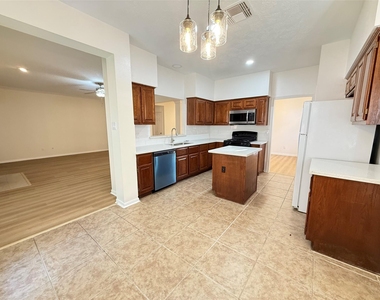 14527 Circlewood Way - Photo Thumbnail 7