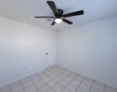10102 Park Lane - Photo Thumbnail 30