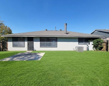 10102 Park Lane - Photo Thumbnail 33