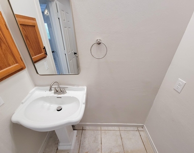 10102 Park Lane - Photo Thumbnail 28