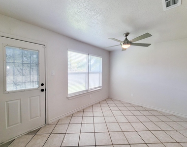 10102 Park Lane - Photo Thumbnail 16