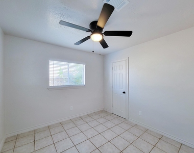 10102 Park Lane - Photo Thumbnail 29