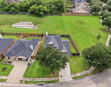 7102 Winston Ranch Parkway - Photo Thumbnail 25
