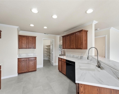7102 Winston Ranch Parkway - Photo Thumbnail 9
