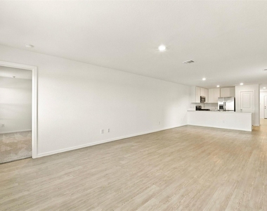 1643 Windrose Bend - Photo Thumbnail 8