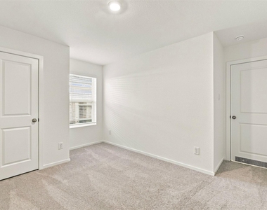 1643 Windrose Bend - Photo Thumbnail 14