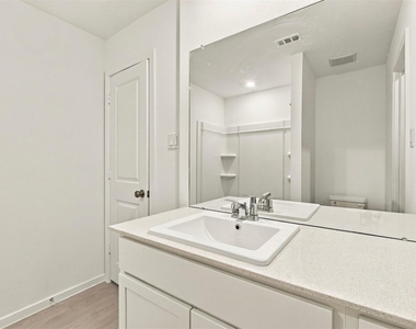 1643 Windrose Bend - Photo Thumbnail 12