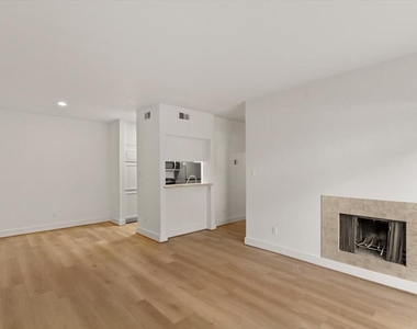 2025 Augusta Drive - Photo Thumbnail 13