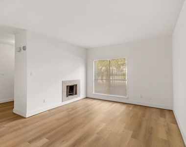 2025 Augusta Drive - Photo Thumbnail 14