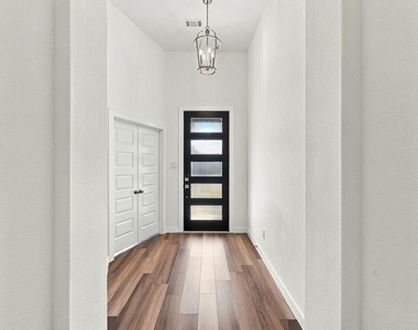 4103 Shackleton Court - Photo Thumbnail 4