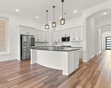 4103 Shackleton Court - Photo Thumbnail 8